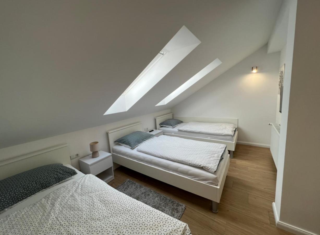 Apartmani Nova Karlovac Exterior foto